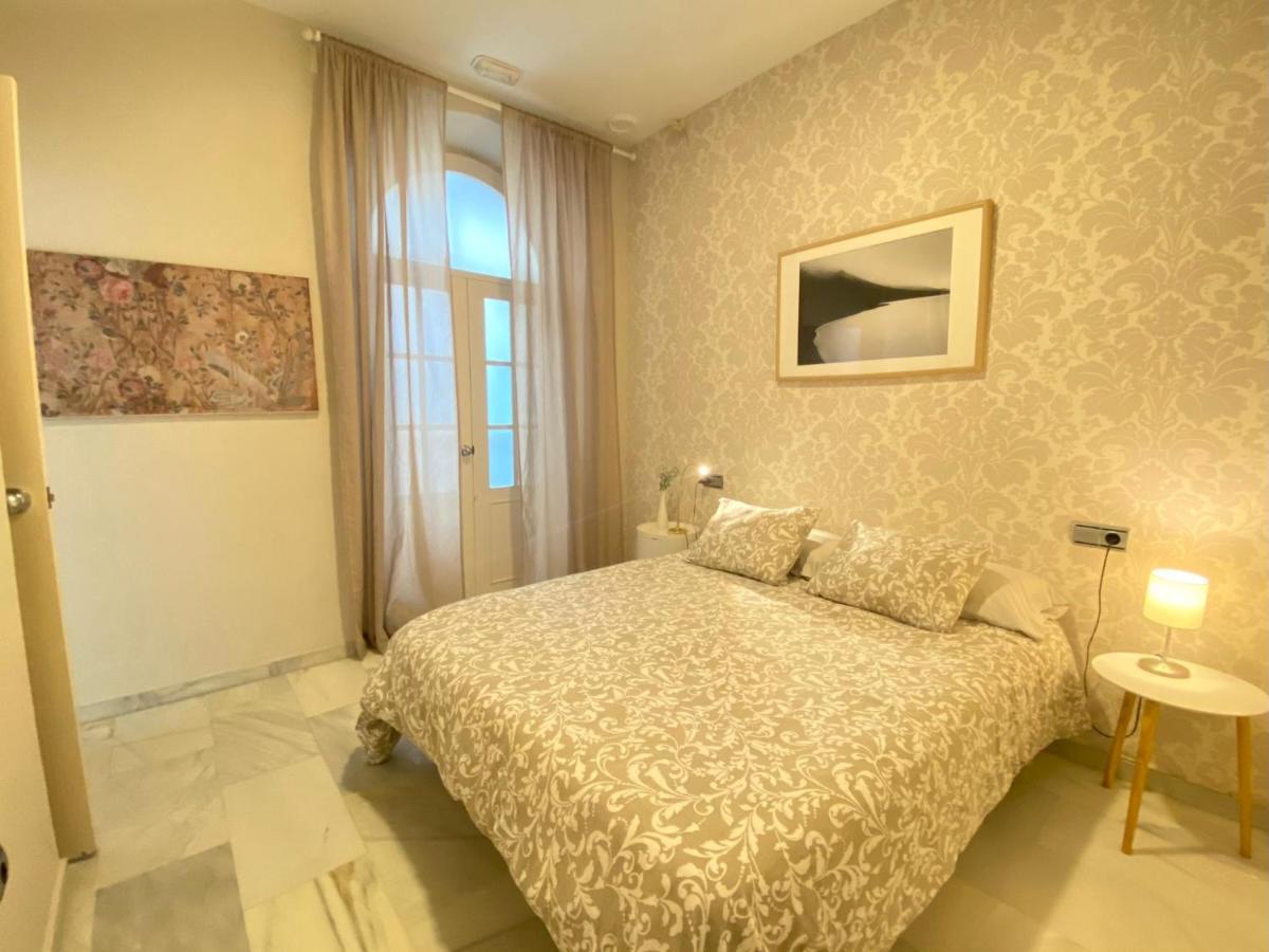 Apartamento Colon 1451 - Pleno Centro Y Wifi Gratis Cádiz Exterior foto